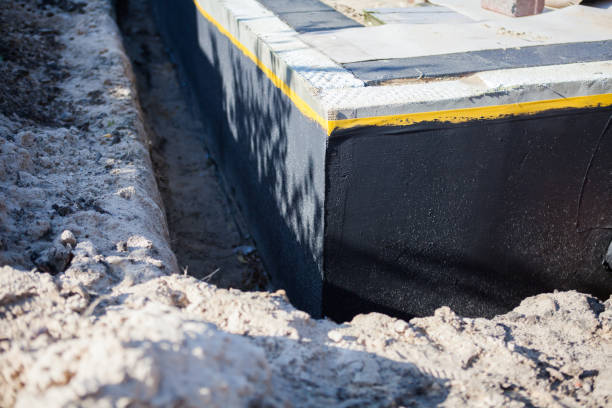 Professional Vapor Barrier Installation technician working in Elma, WA